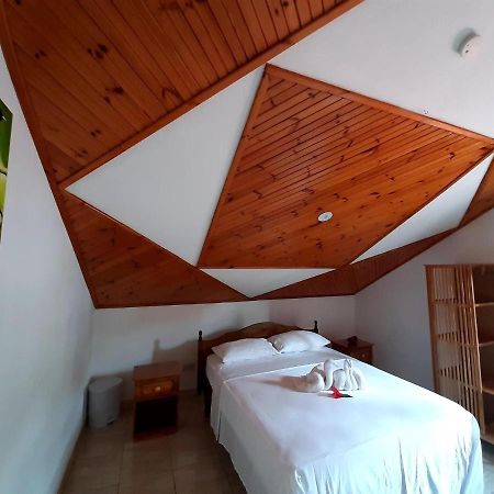 La Source Self Catering Hotel La Digue Exterior photo